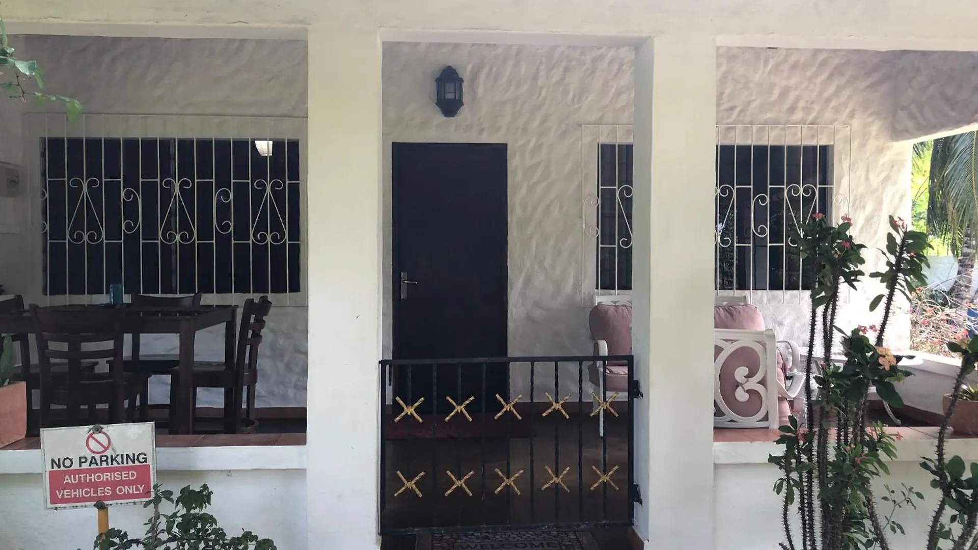 Hcs Bungalows Turtle Bay Rustic Bungalow Au Cap Apartment